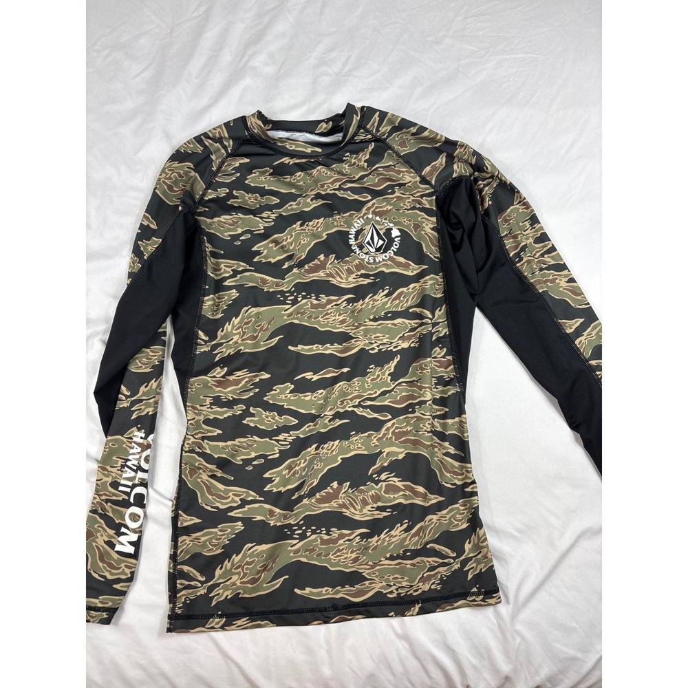 Volcom Stone Hawaii Rash Guard Mens XL Tiger Camo Long Sleeve UPF 50+ Swim Shirt